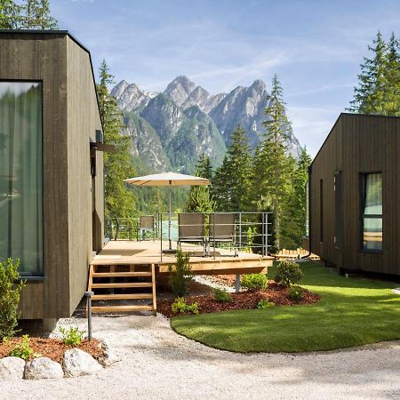 Skyview Chalets Am Camping Toblacher See Dobbiaco Exterior foto