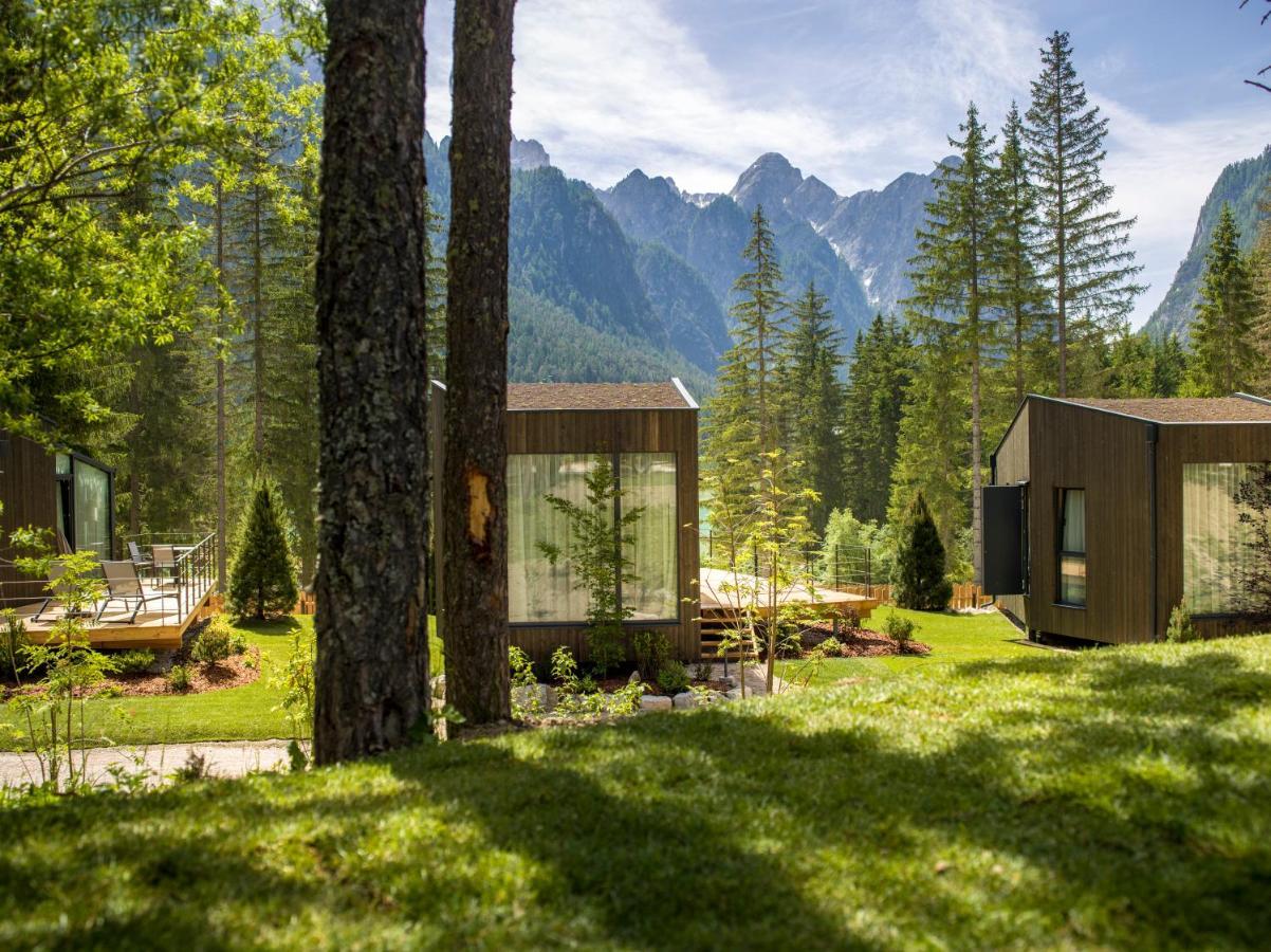 Skyview Chalets Am Camping Toblacher See Dobbiaco Exterior foto