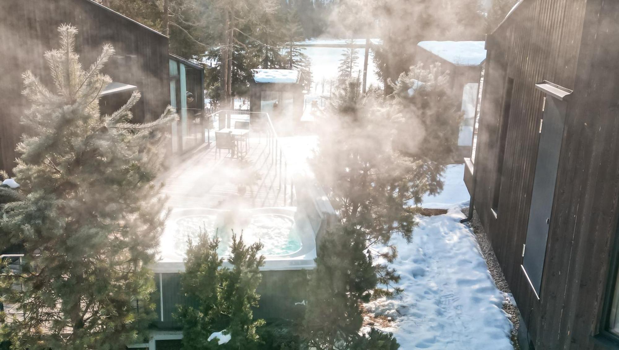 Skyview Chalets Am Camping Toblacher See Dobbiaco Exterior foto